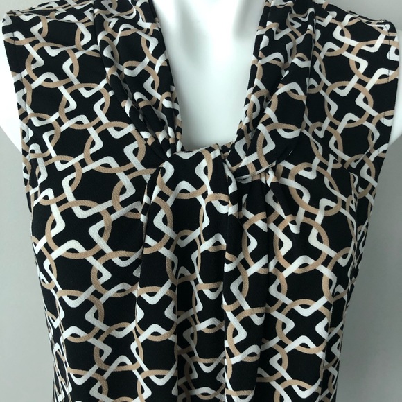 Banana Republic sleeveless twist top - Picture 2 of 7